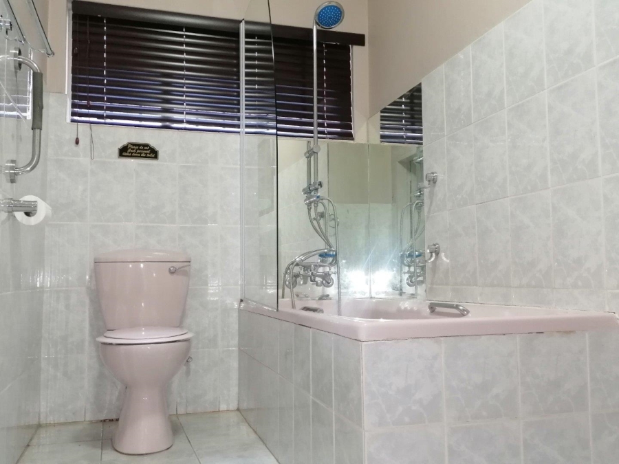 6 Bedroom Property for Sale in Upington Northern Cape